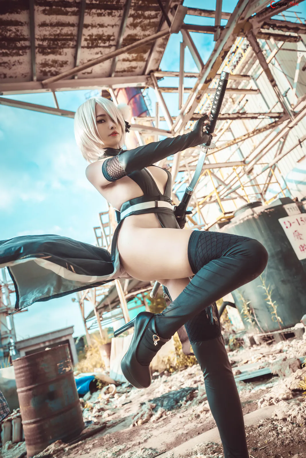Momo cosplay 2B 10